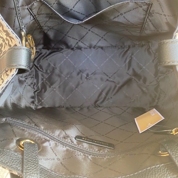 Gaby’sBags👜 Michael Kors carryall Tote black MK - Picture 8 of 8